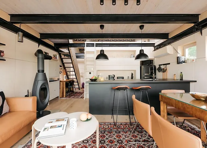 Houseboat Fred Botel Praga