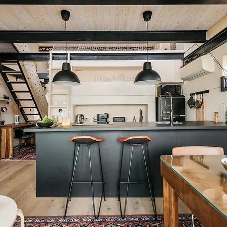 بوتيل Houseboat Fred
